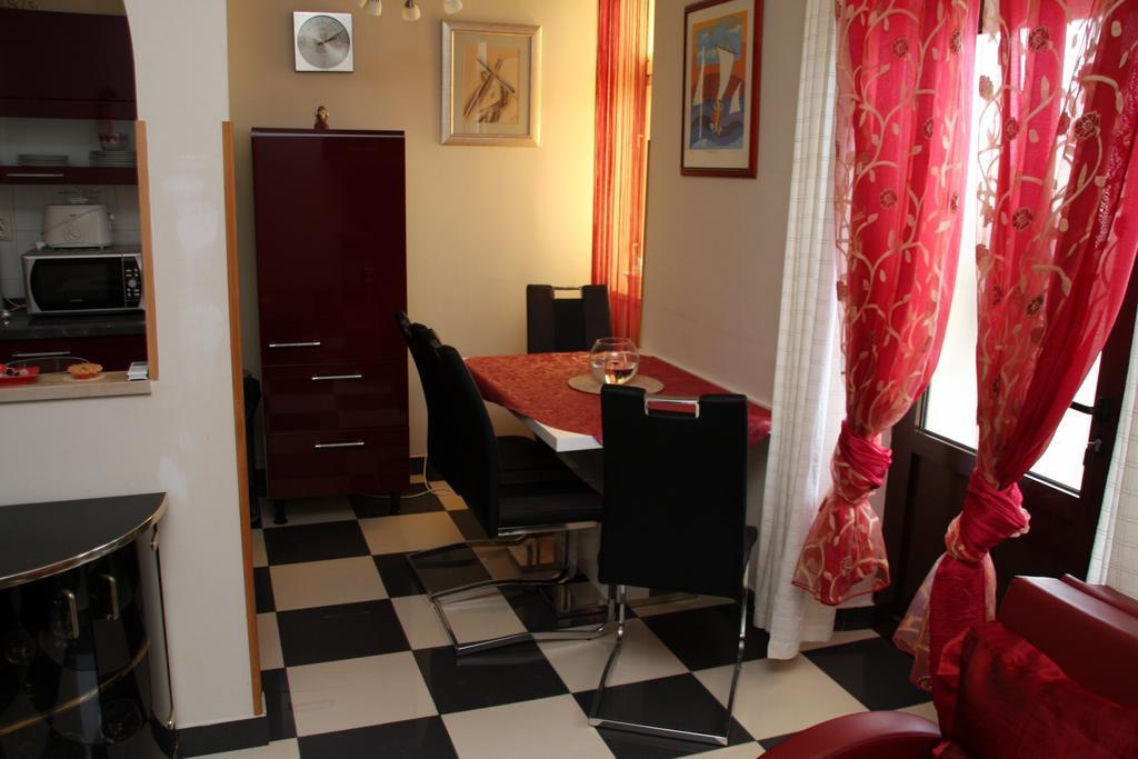 Apartments Mia Podgora Zimmer foto
